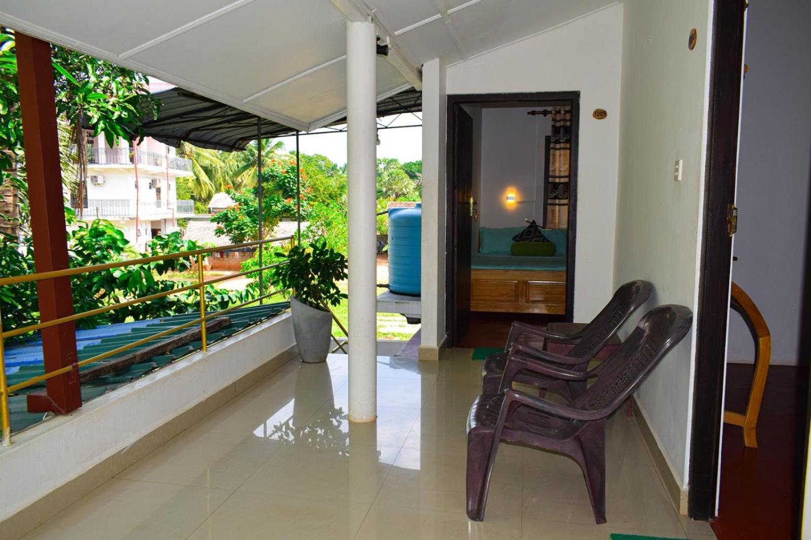 White Villa Hotel Trincomalee Extérieur photo