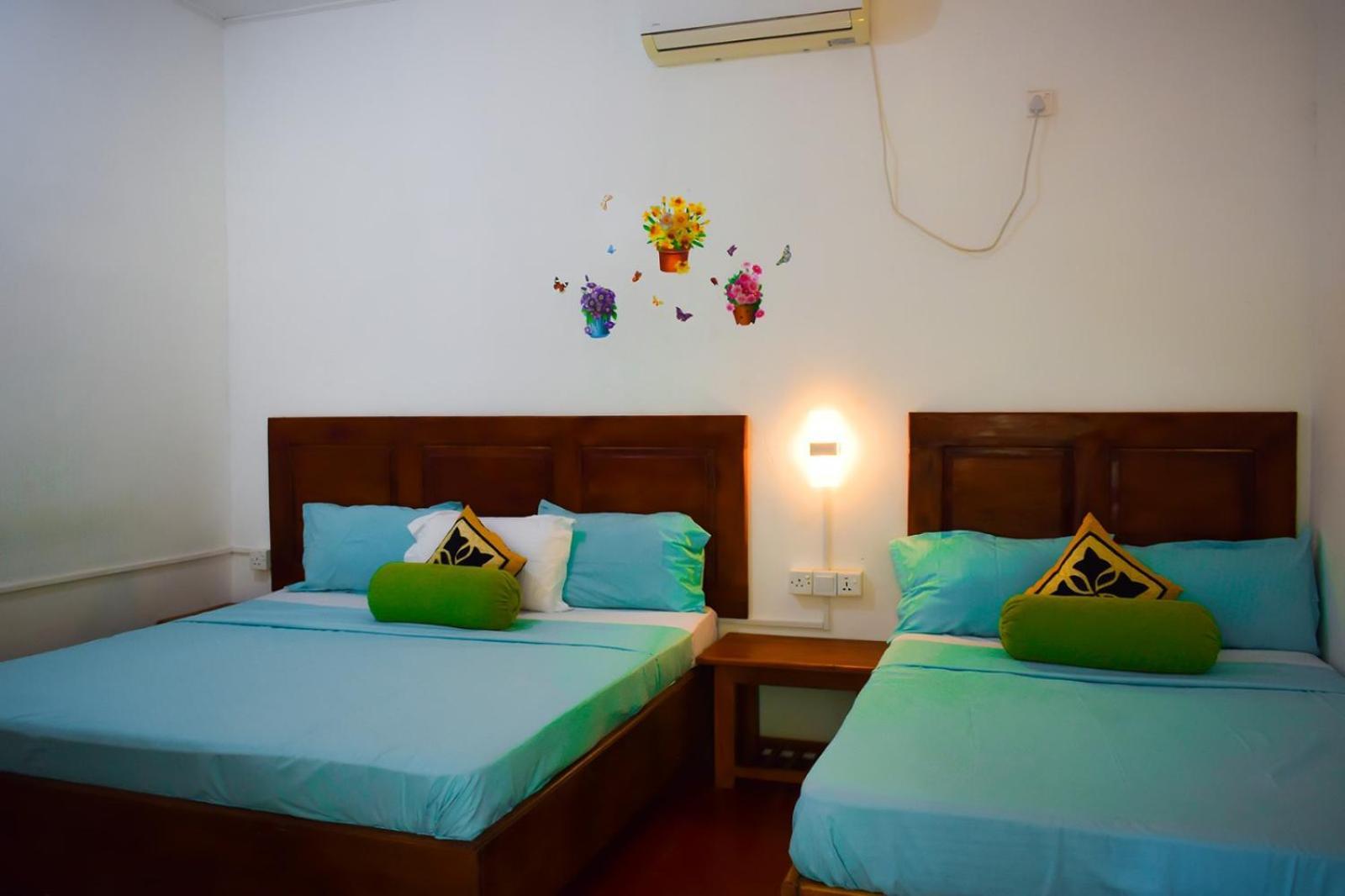White Villa Hotel Trincomalee Extérieur photo